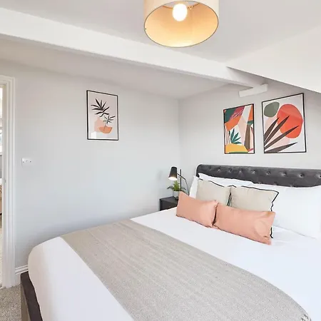 Host & - Heights Apartman