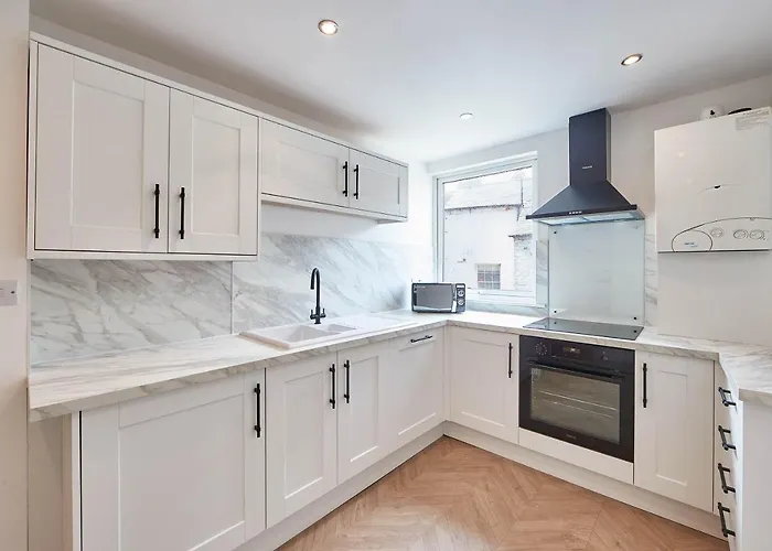 Host & - Heights Daire